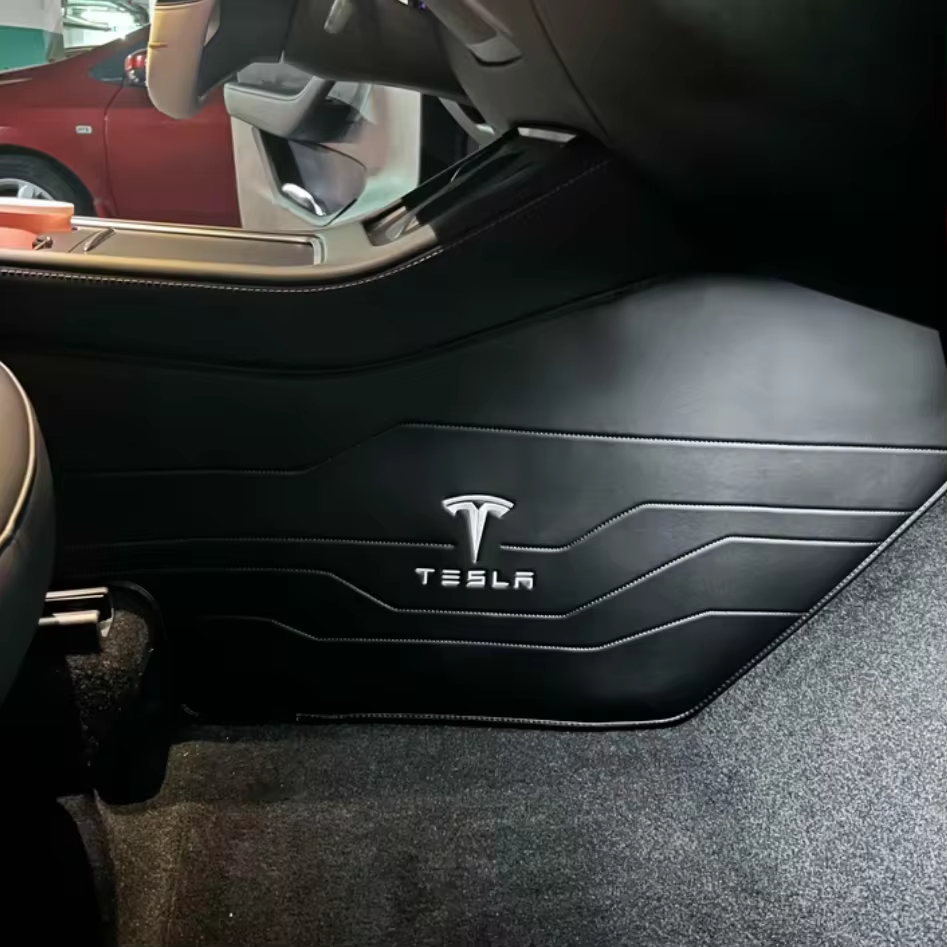 Захисні накладки боковини центральної консолі Tesla 3