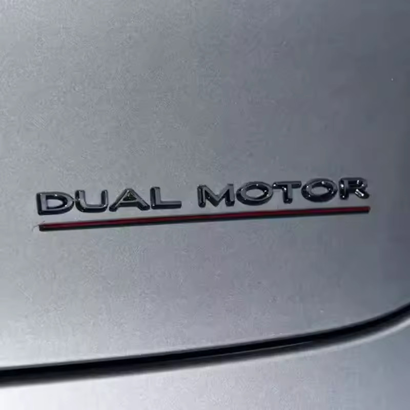 Емблема DUAL MOTOR