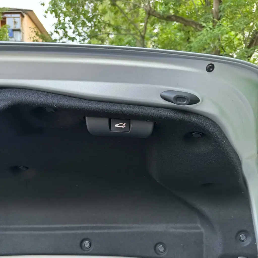 Сервопривід багажника Toyota Camry XV70