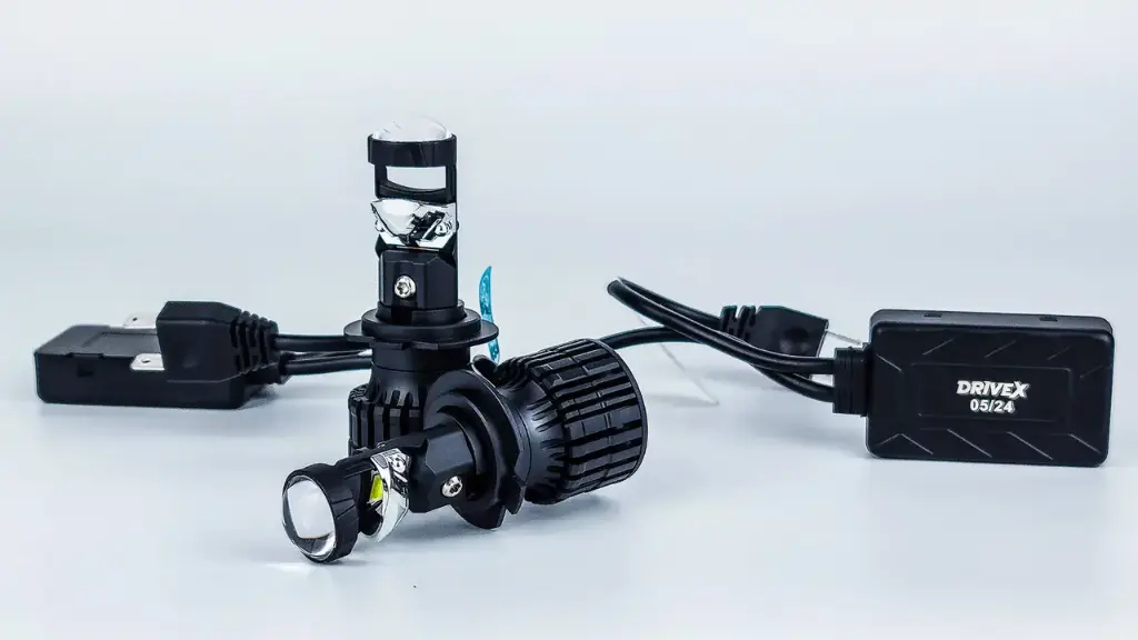 LED лампи автомобільні з лінзою DriveX LE-07 H7 6000K 55W 9-32V к-т.