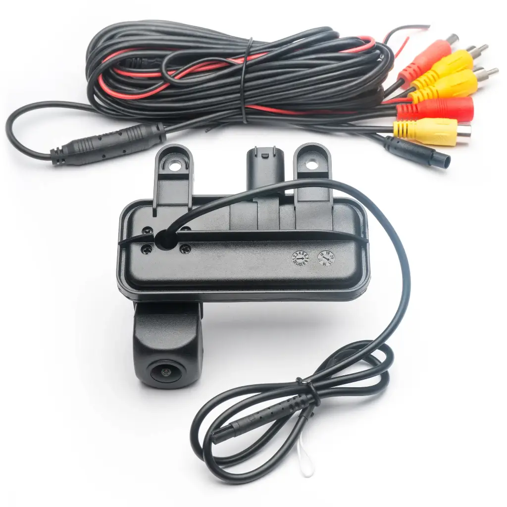 Камера в ручку багажника Mercedes Benz E Class W213 W212 C207 W207 E200 E260 E300 W210 W211, B Class W246 B180 B200). Номер “Prime-X” TR-11. 